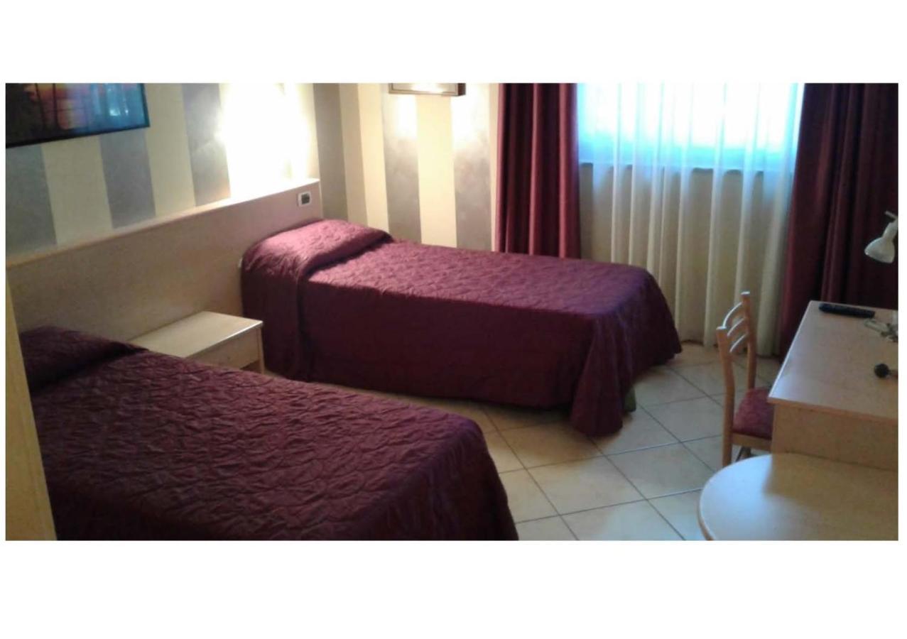 Standard Single Room,1001180106:JPEG