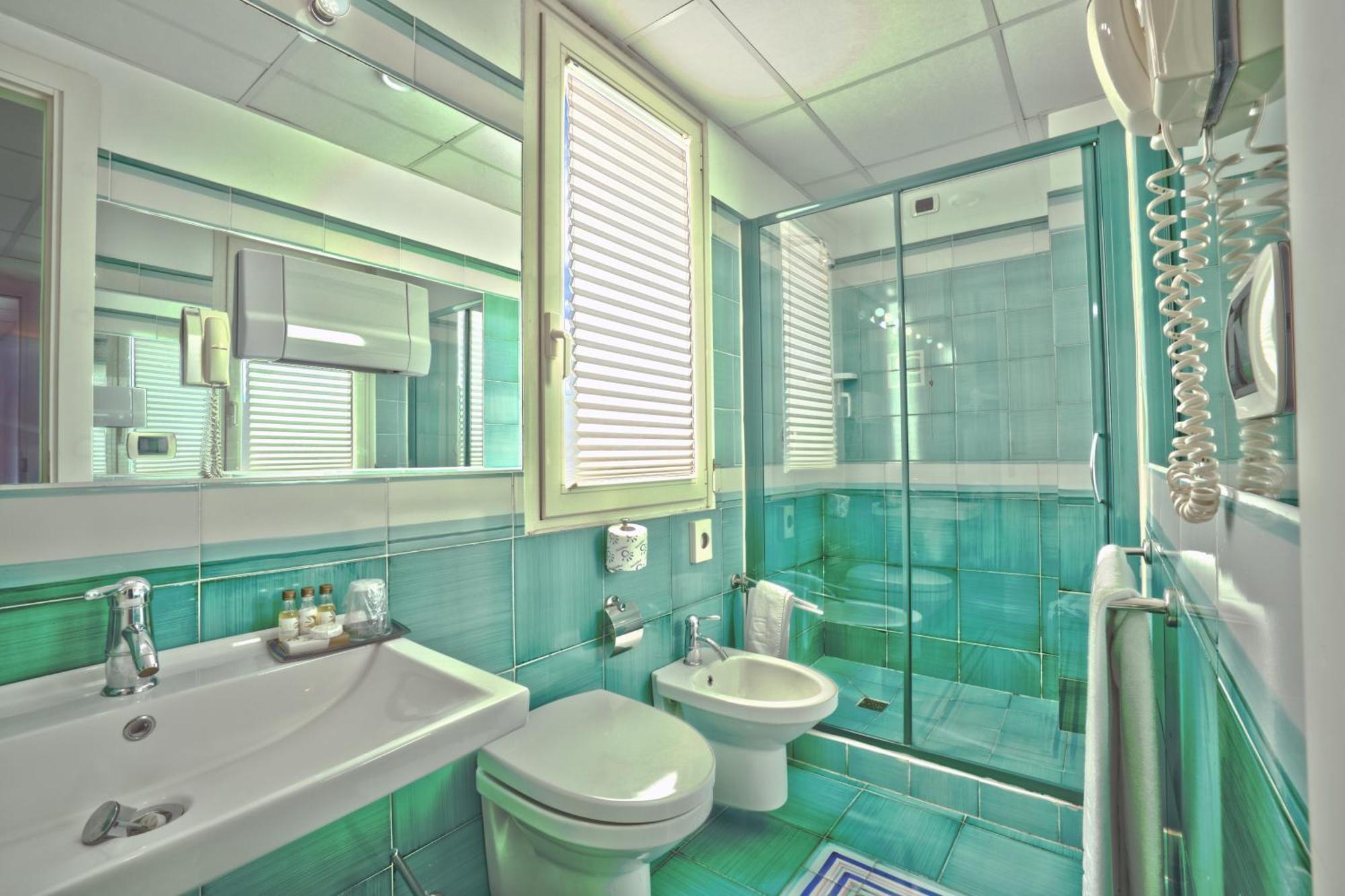 Standard Double Room,1386099269:JPEG