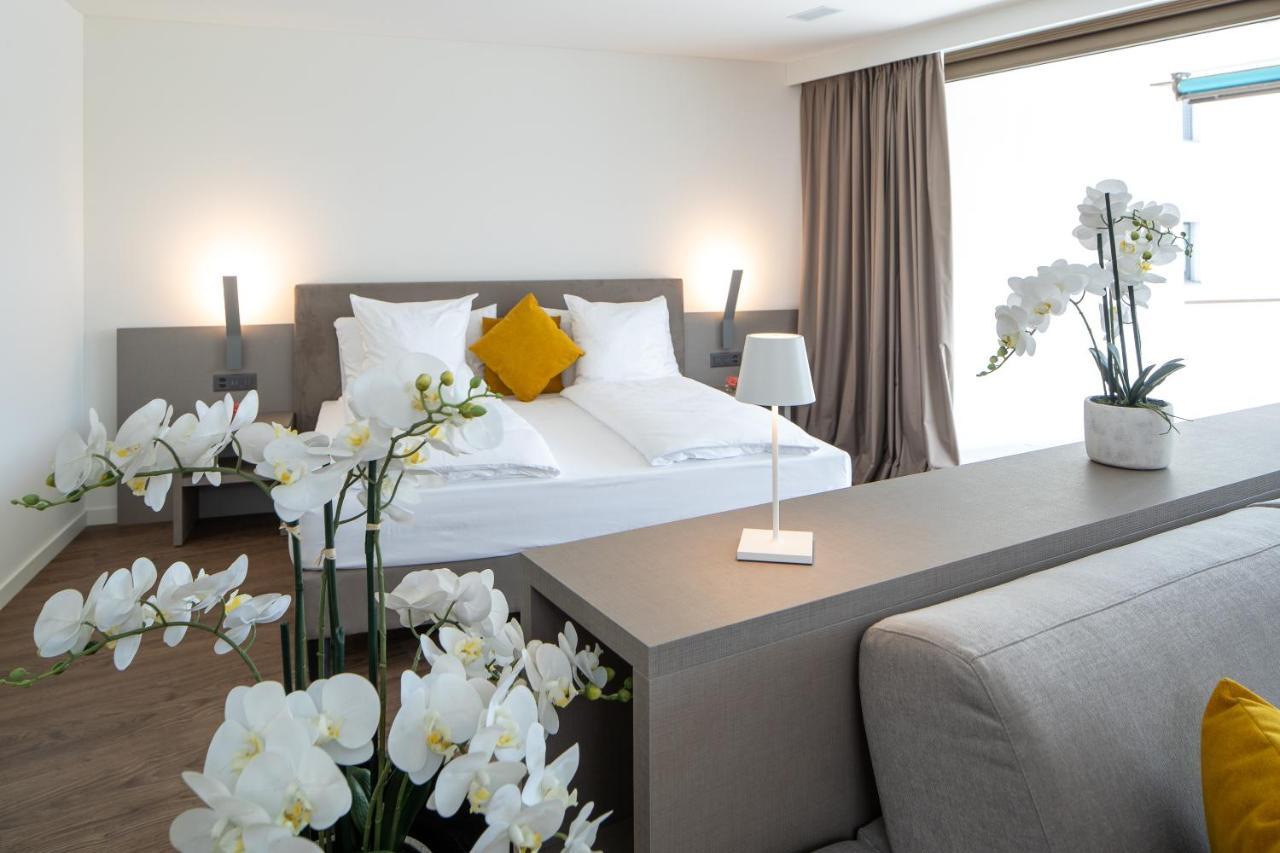 Junior Suite mit seitlichem Seeblick – 1. Etage, barrierefreier Zugang