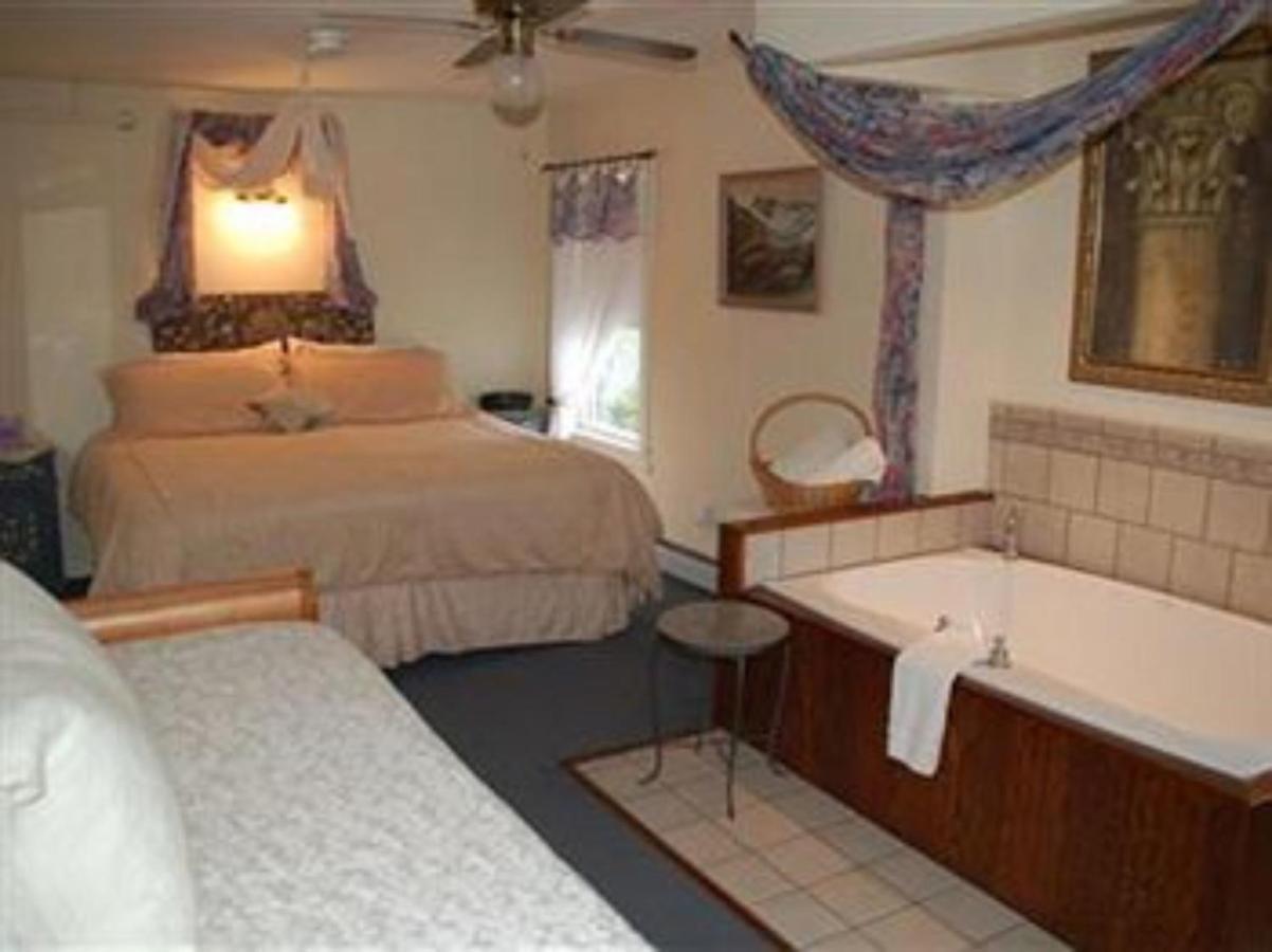 Deluxe Zimmer mit Kingsize-Bett