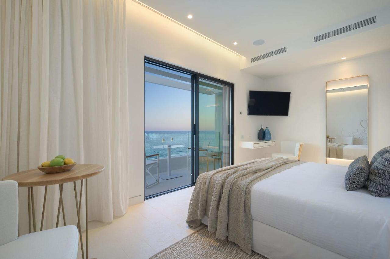 Junior Suite met Bubbelbad Buiten en Uitzicht op Zee