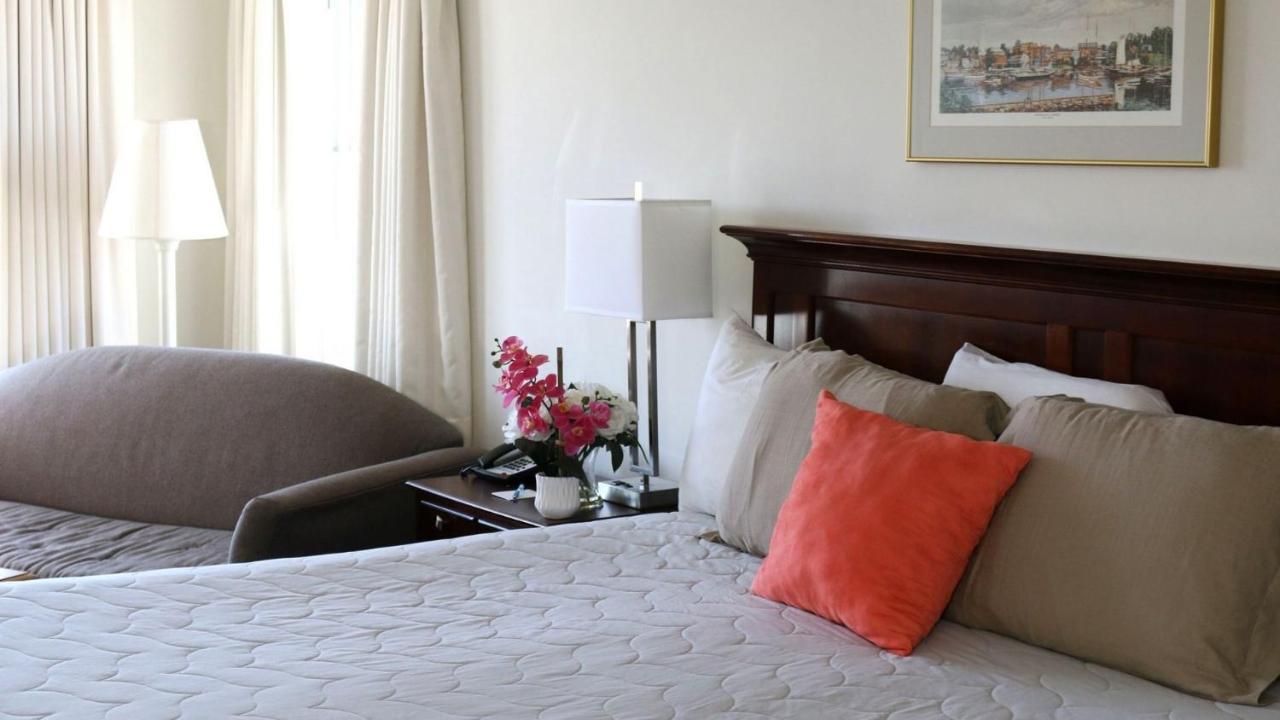 King Room with Balcony
