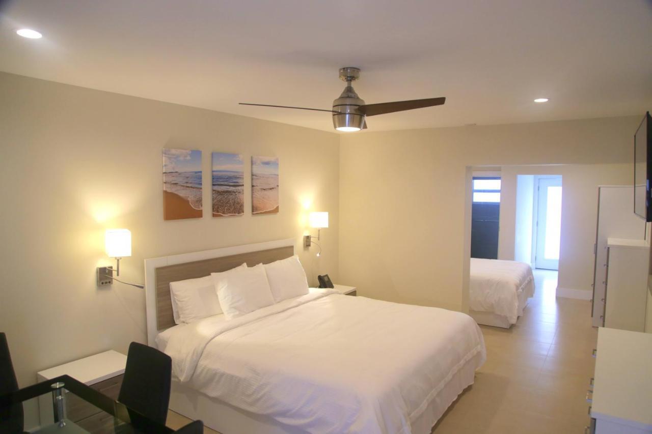 Deluxe King Suite,1037107972:JPEG