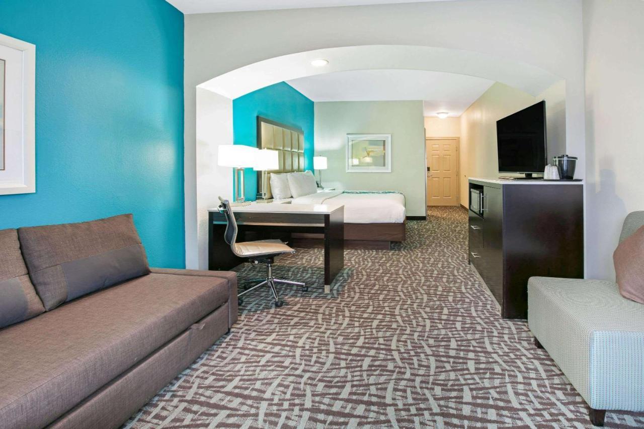 King Suite with Sofa Bed - Non-Smoking