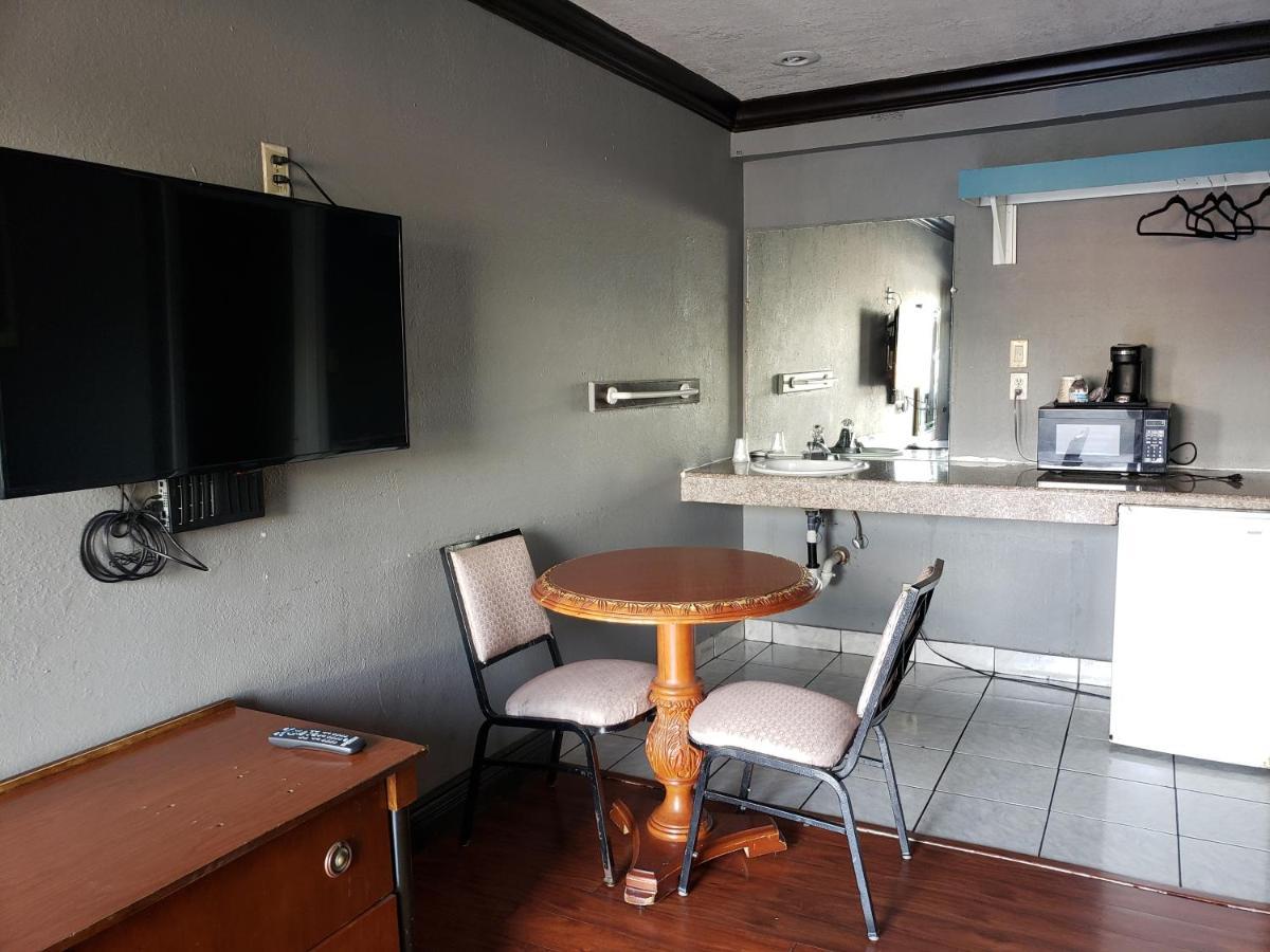 Queen Room - Disability Access