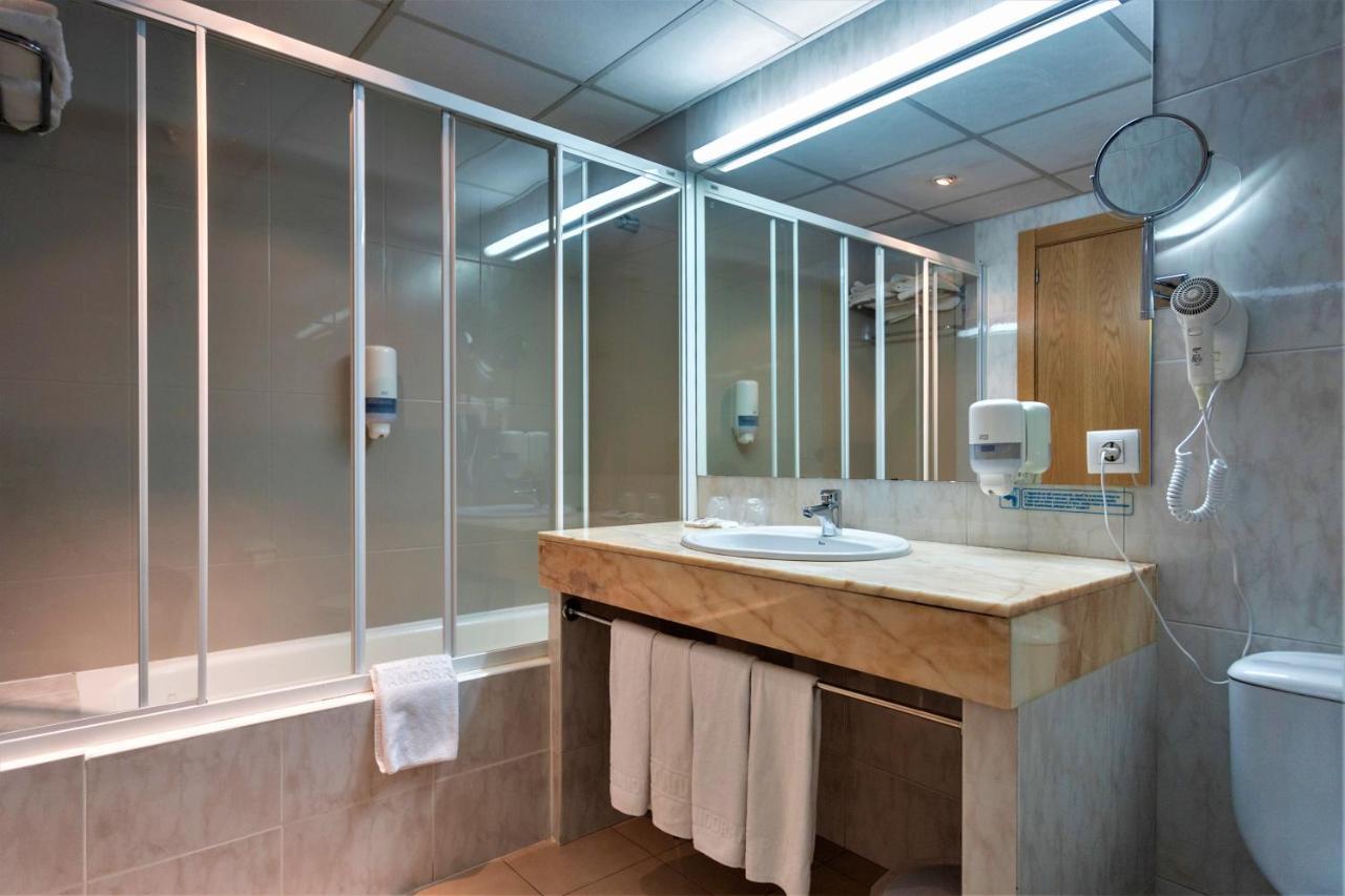 Triple Room with Mountain Views and Spa Access,1068604441:JPEG