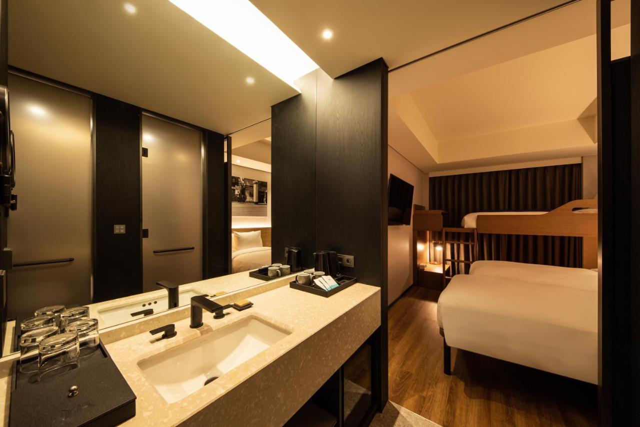 Chambre Triple Supérieure avec 3 Lits Simples