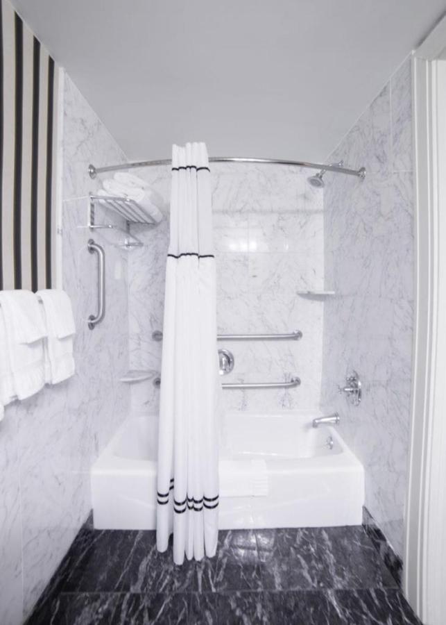 Standard King Room - Disability Access