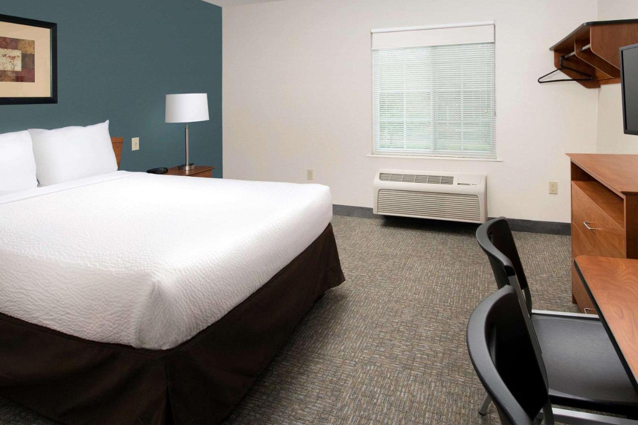 King Room - Accessible/Non-Smoking
