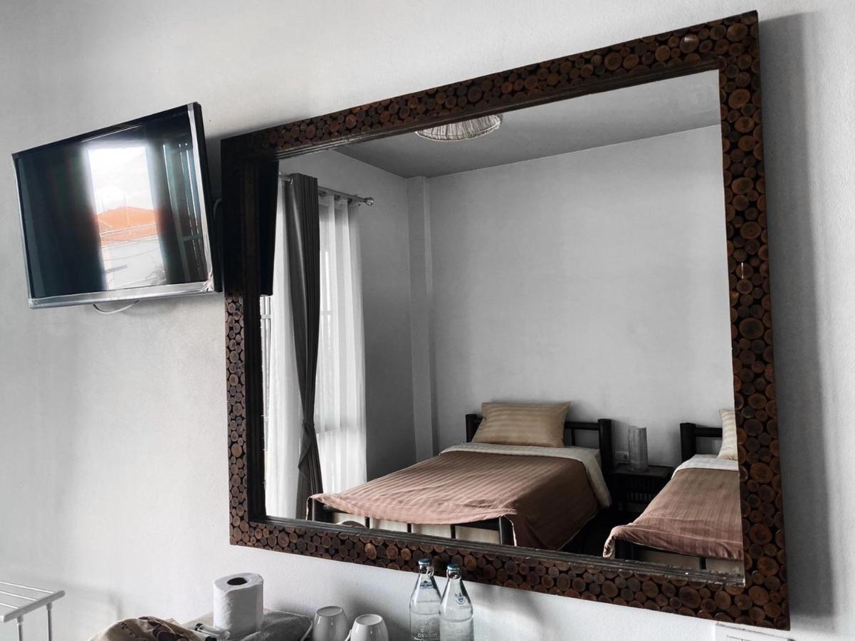 Superior Kamer met 2 Aparte Bedden met Uitzicht op het Zwembad