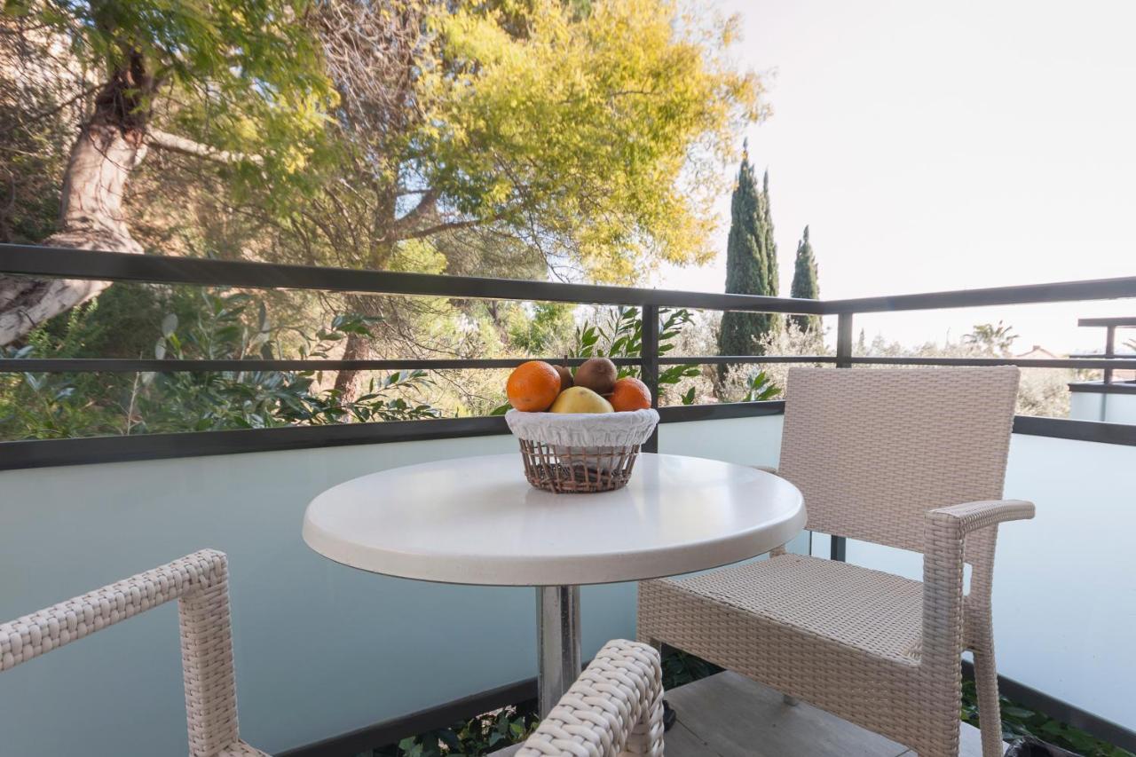 Chambre Lits Jumeaux Supérieure - Vue sur Jardin - 2ème Étage