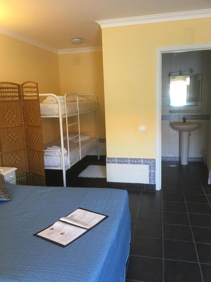 Quarto Familiar (5 Adultos)