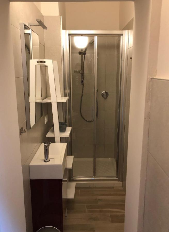 Camera Matrimoniale con Bagno Privato