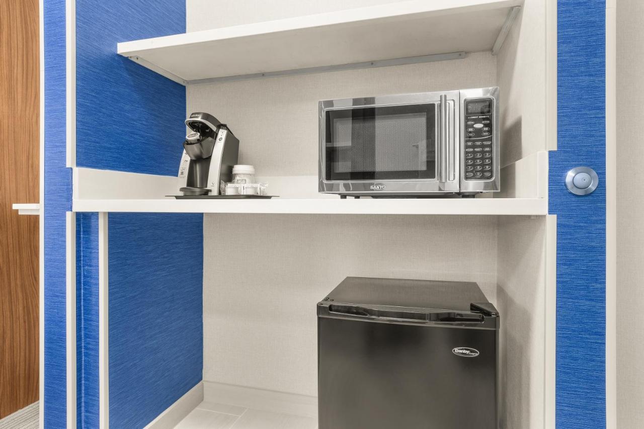 Deluxe King Room - Hearing Accessible