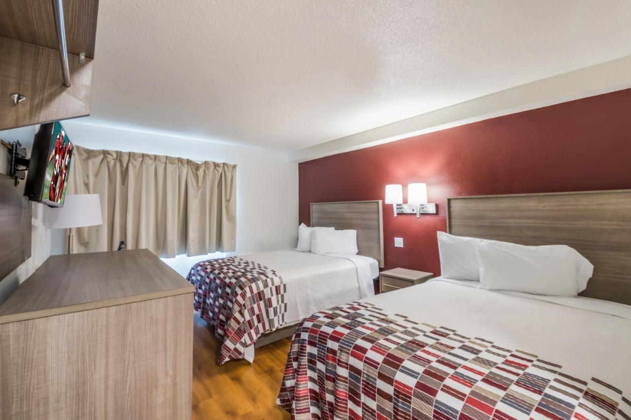 Queen Room with Two Queen Beds – Non-Smoking