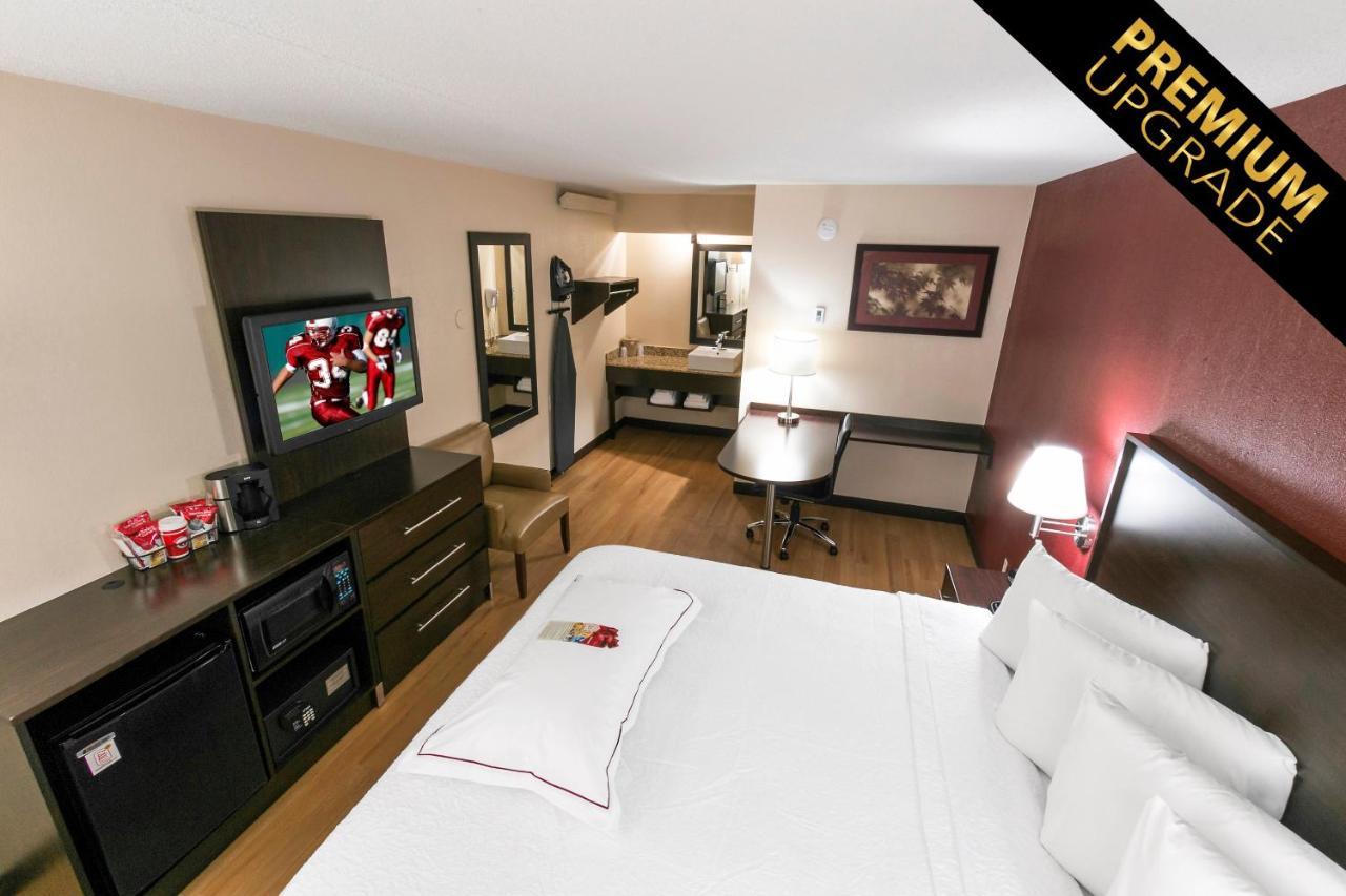 Premium King Room Disability Access Smoke Upgraded Bedding & Snack,1636739245:JPEG
