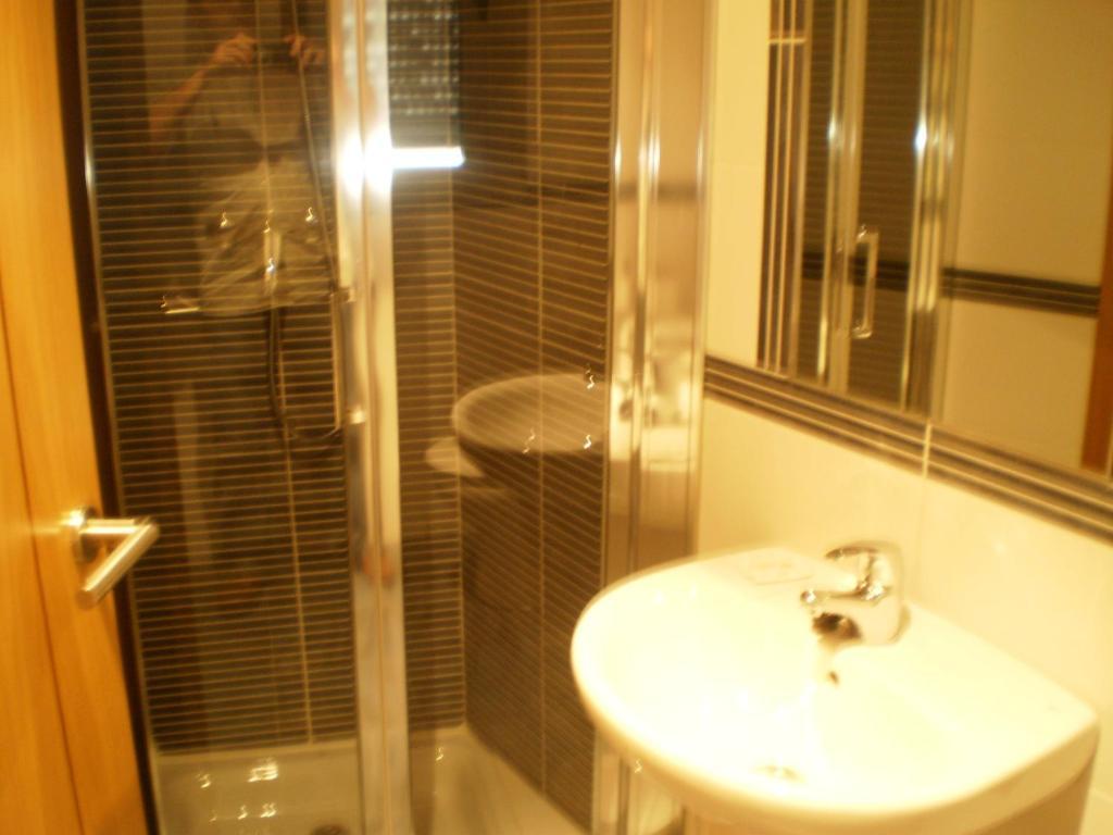 Single Room,1580533759:JPEG