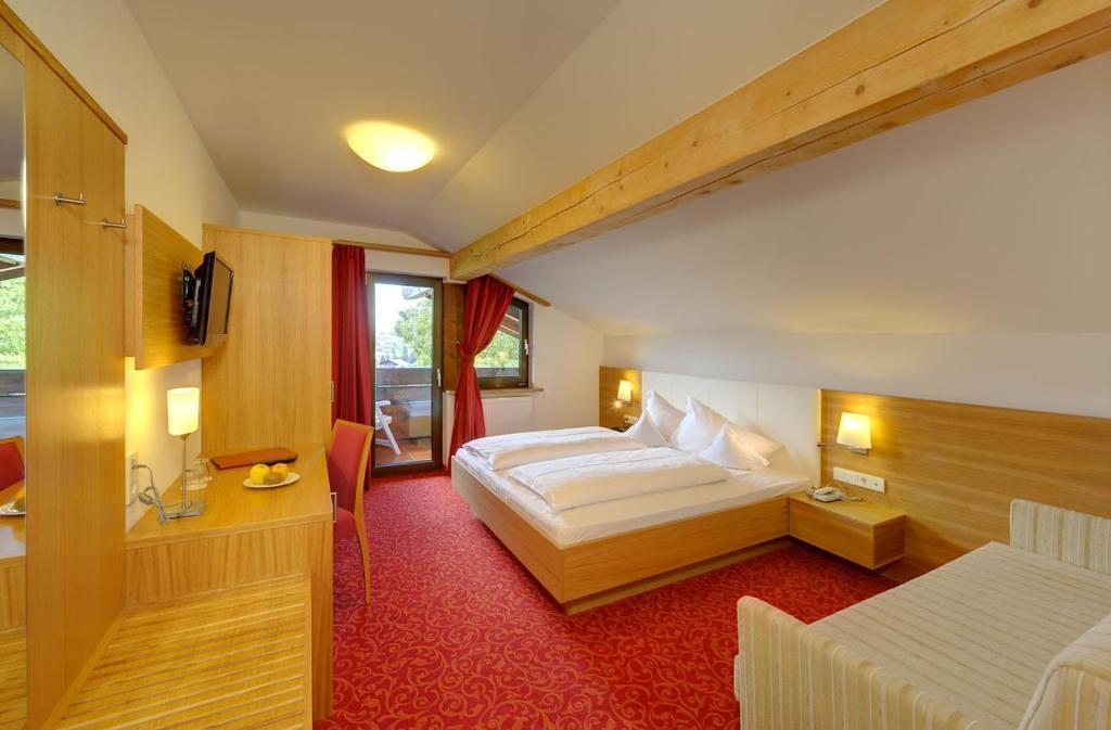 Doppelzimmer mit Balkon