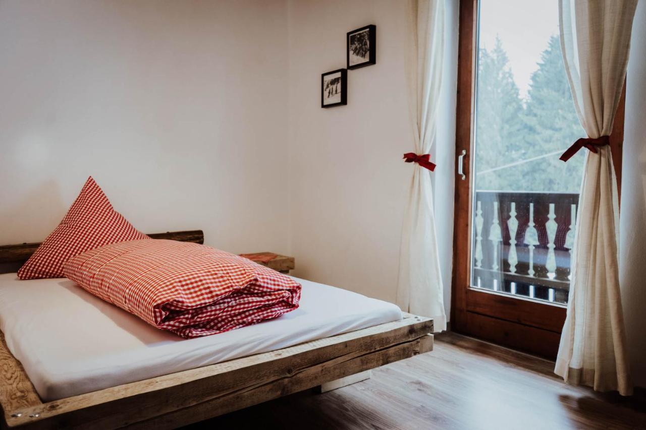 Einzelzimmer mit Balkon