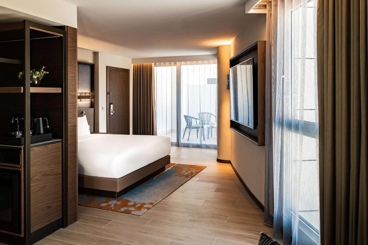 Suite Regency King con balcón y vistas a la Pjazza