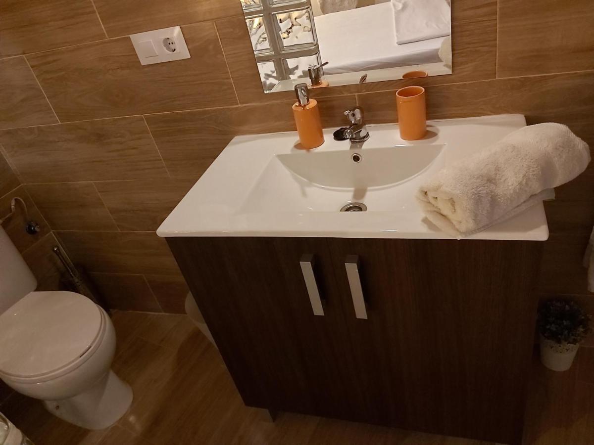 Standard Double Room,1036825768:JPEG