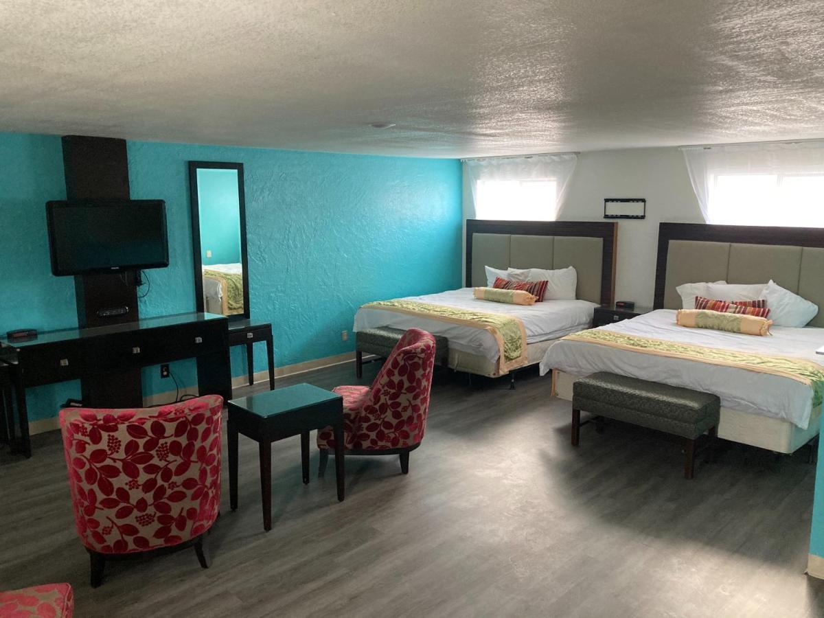 Deluxe Suite,1037336104:JPEG