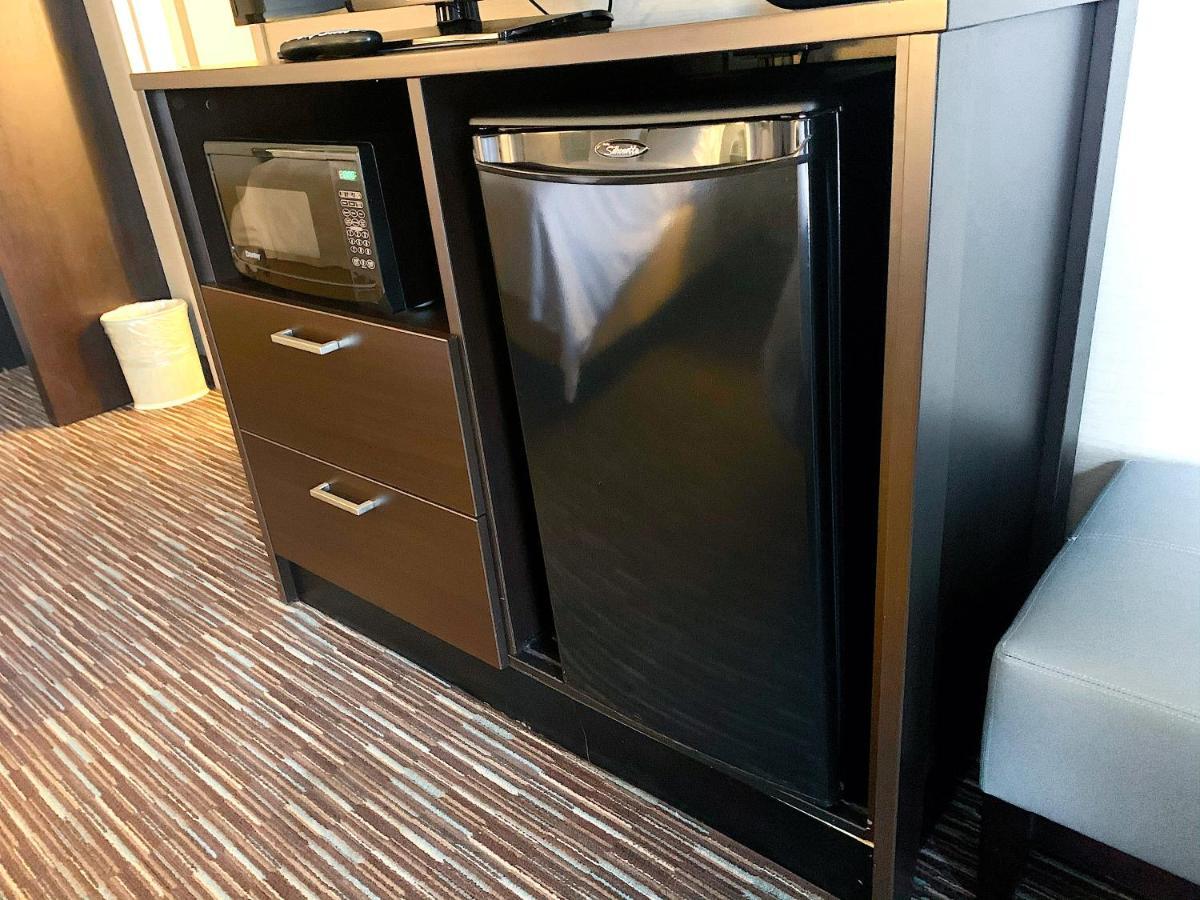 Queen Room - Mobility Access/Hearing Accessible