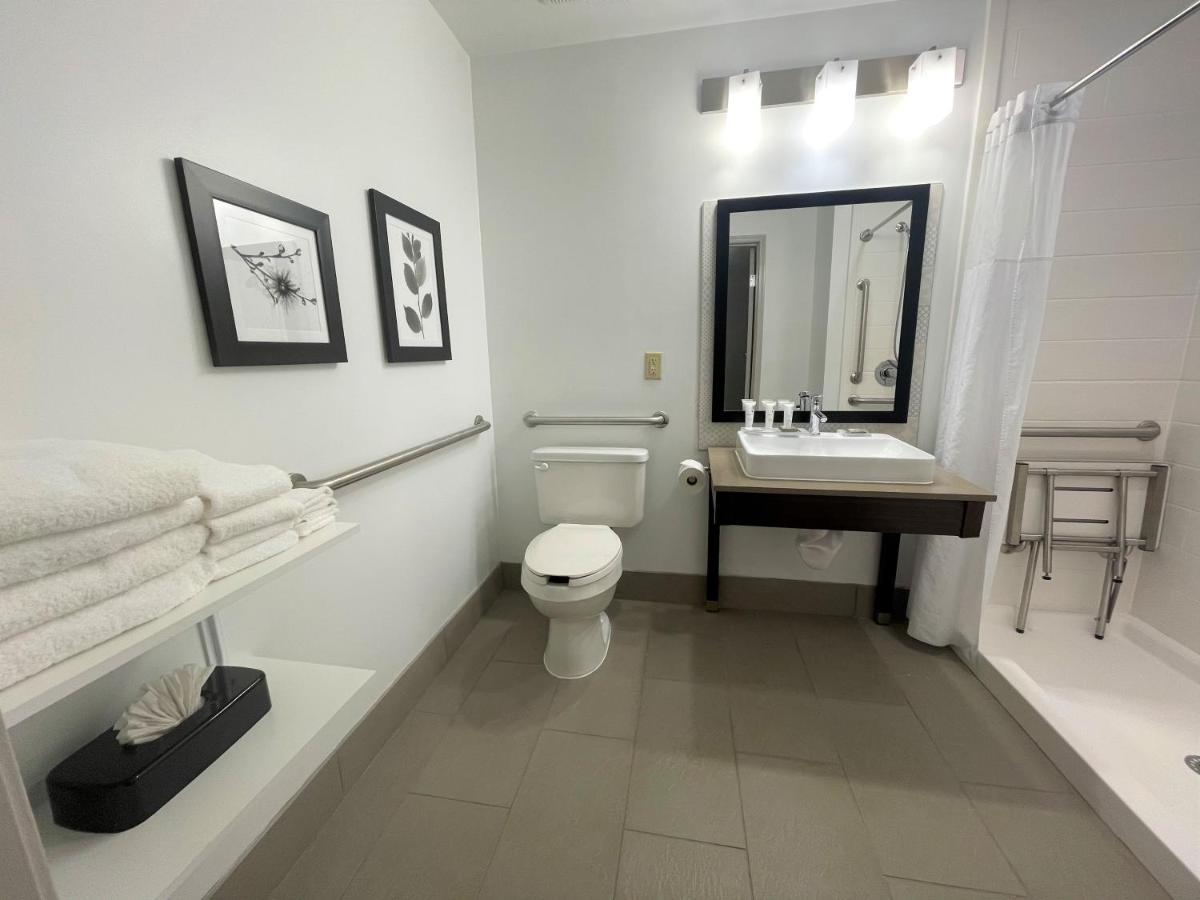 Queen Room with Two Queen Beds - Disability Access/Non-Smoking