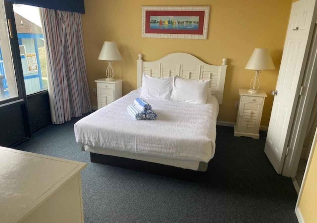 Two-Bedroom Suite with Two Queen Beds -  Oceanfront/Non-Smoking