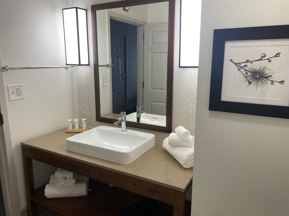 Queen Room with Two Queen Beds - Disability Access/Non-Smoking