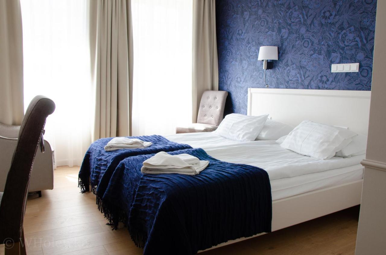 Doppel- oder Zweibettzimmer