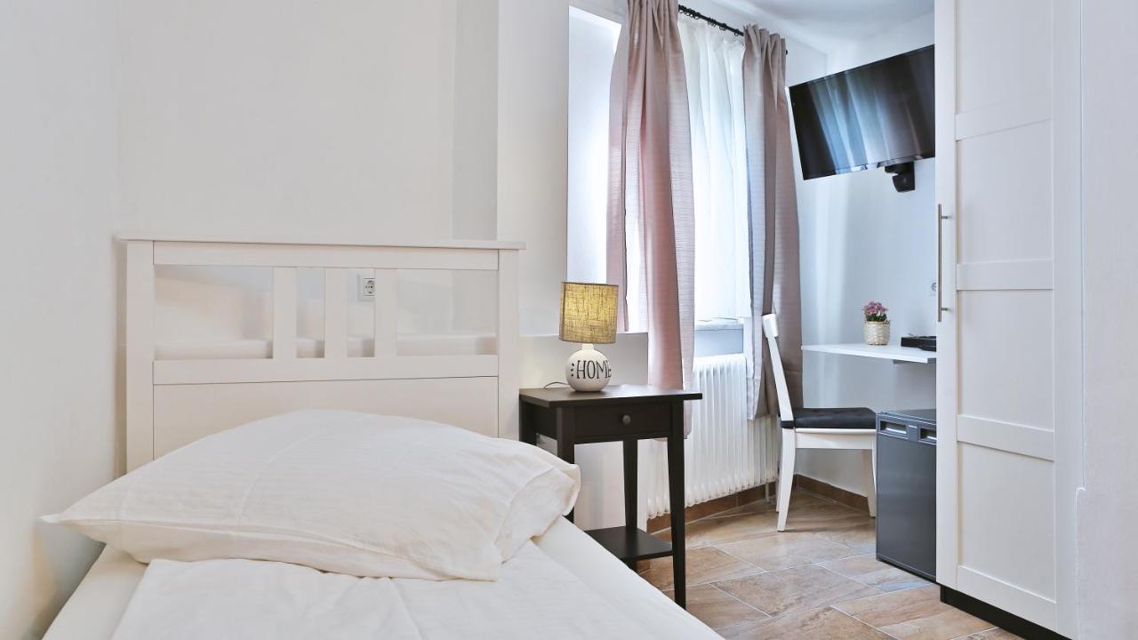 Single Room,1180005460:JPEG