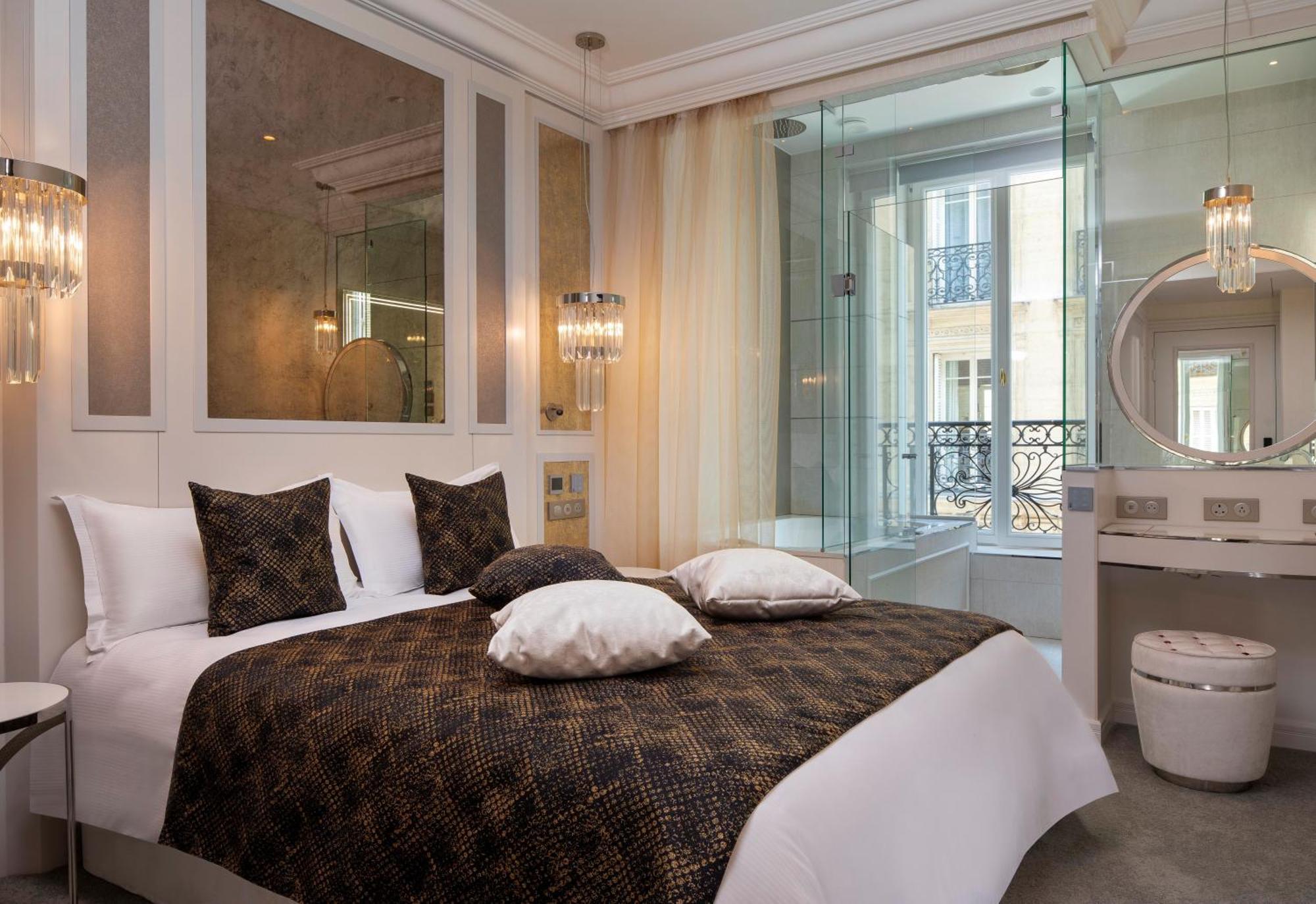Chambre Classique Élégante avec Bain à Remous