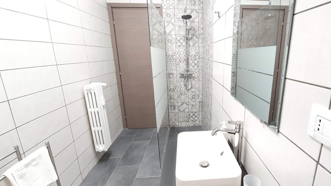 Driepersoonskamer met Eigen Externe Badkamer