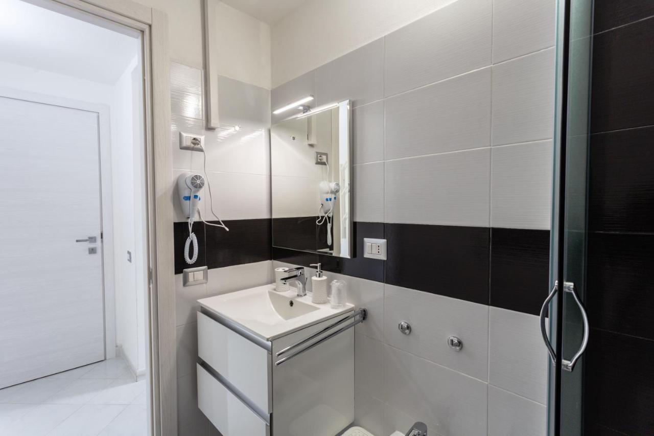 Camera Matrimoniale/Doppia con Letti Singoli con Bagno Privato