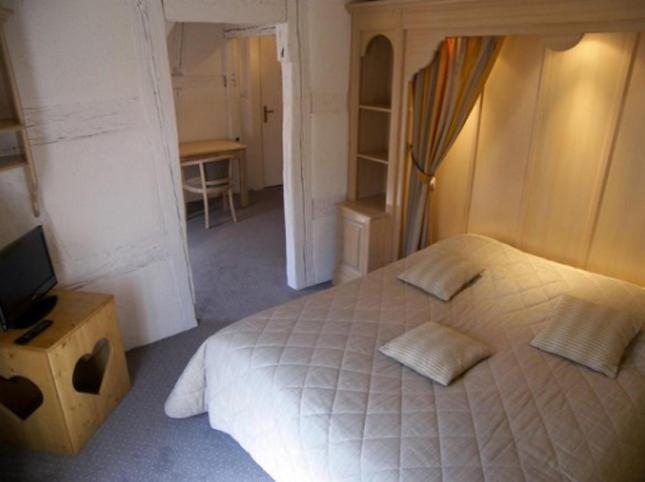 Maisonette (4 Erwachsene) mit Doppelbett und 2 Einzelbetten