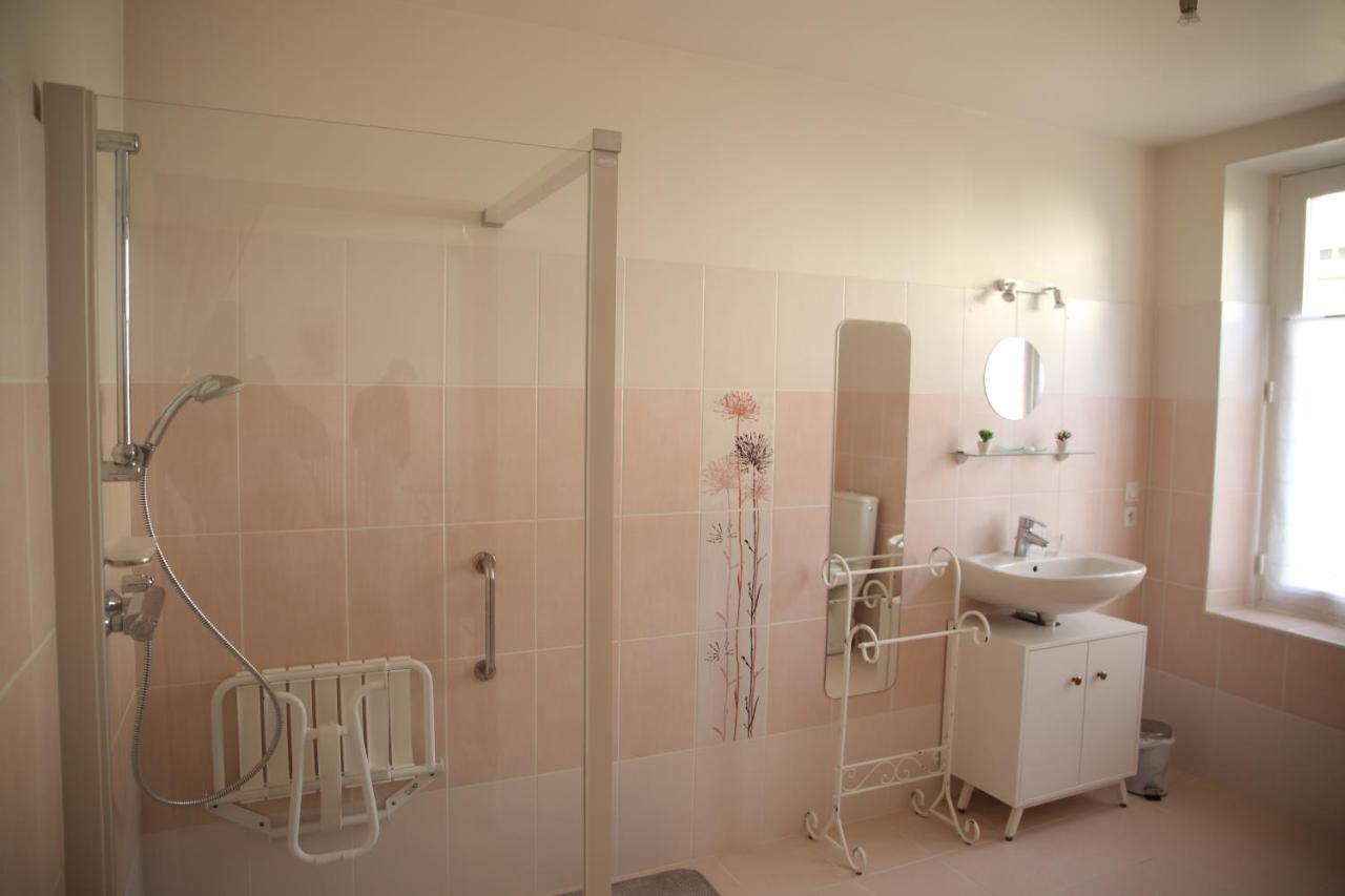Chambre Lit Queen-size - Accessible aux Personnes à Mobilité Réduite