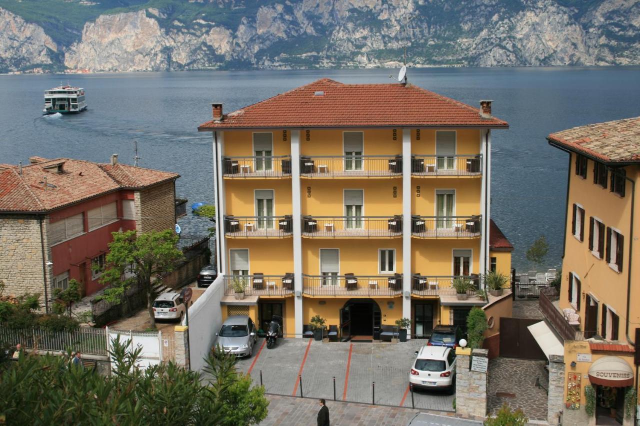 Camera Doppia con Letti Singoli con Balcone