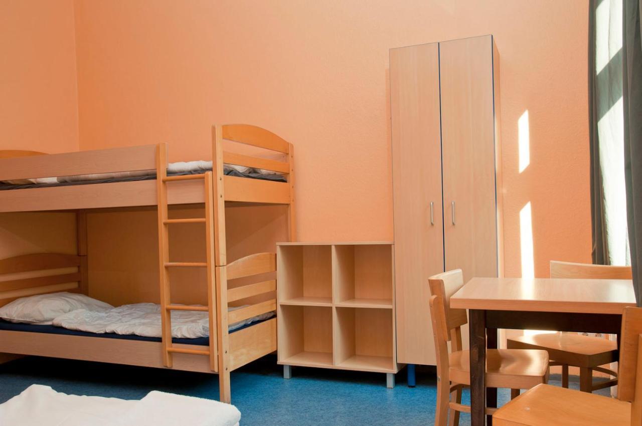 Dreibettzimmer mit eigenem Bad