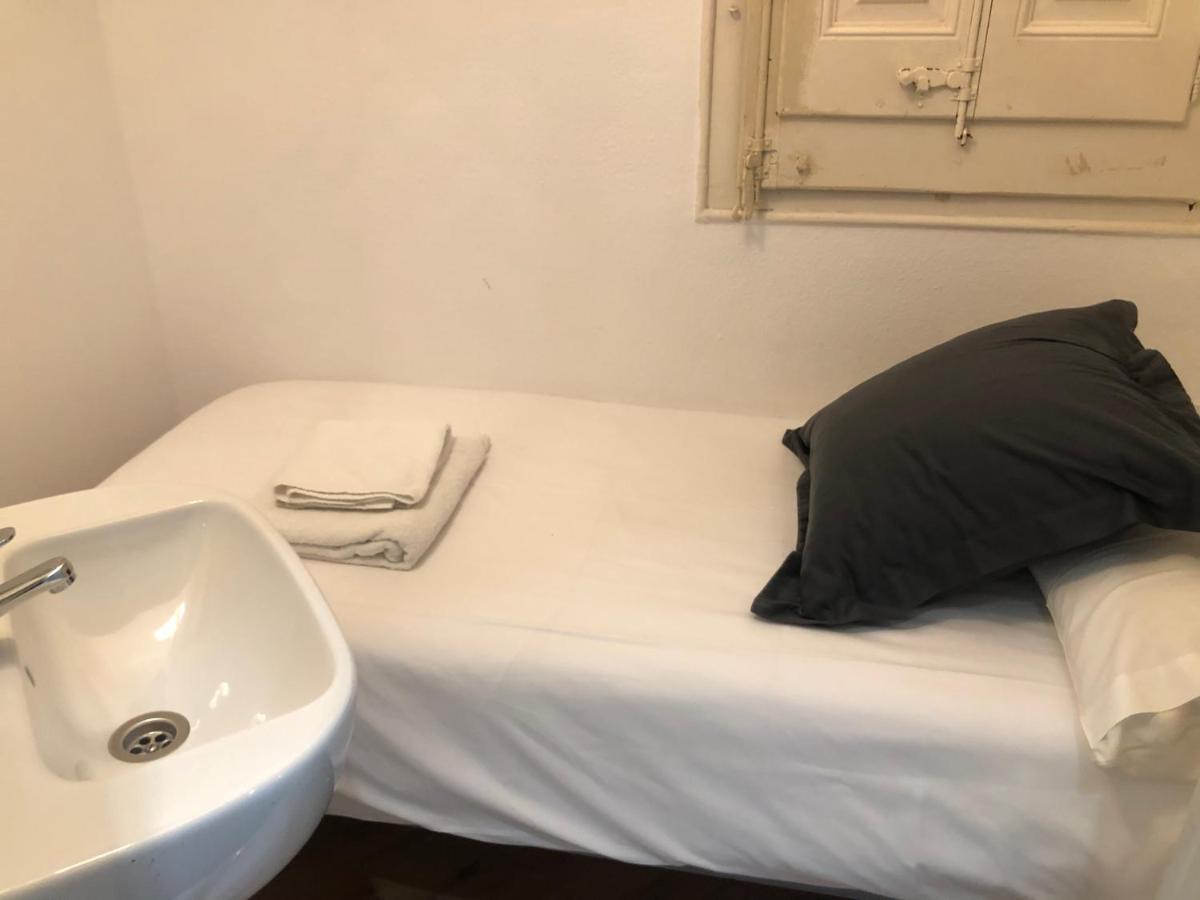 Camera Singola con Bagno Privato Esterno