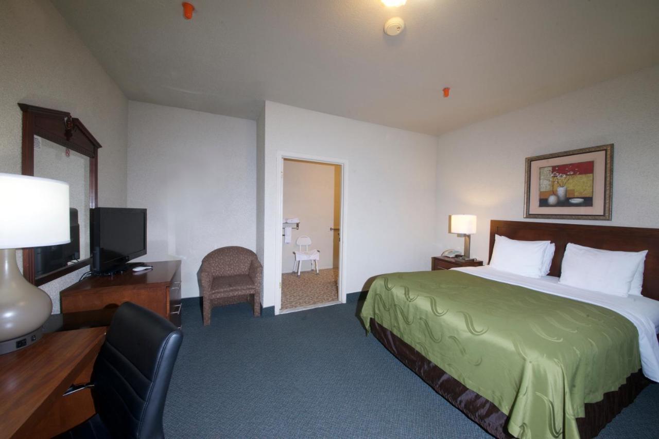 King Room - Non-Smoking