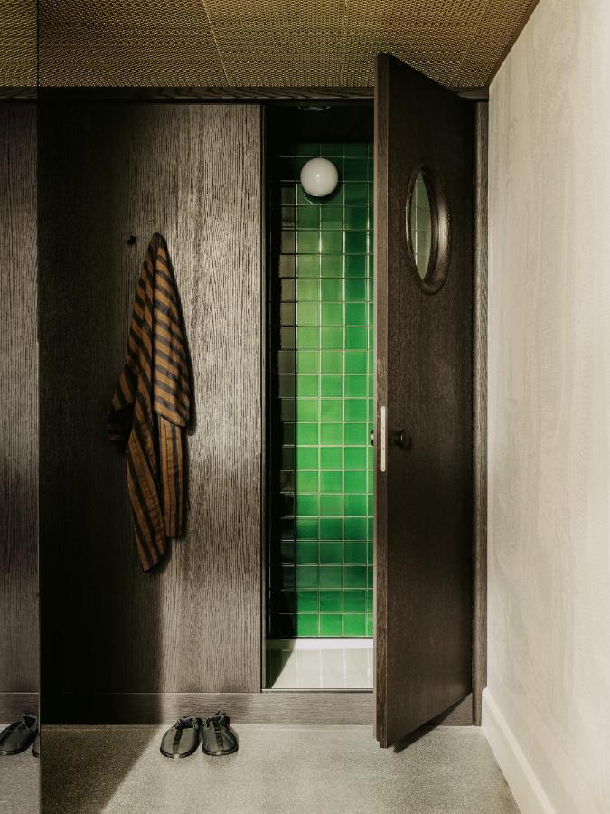 Top Floor Signature Design Room