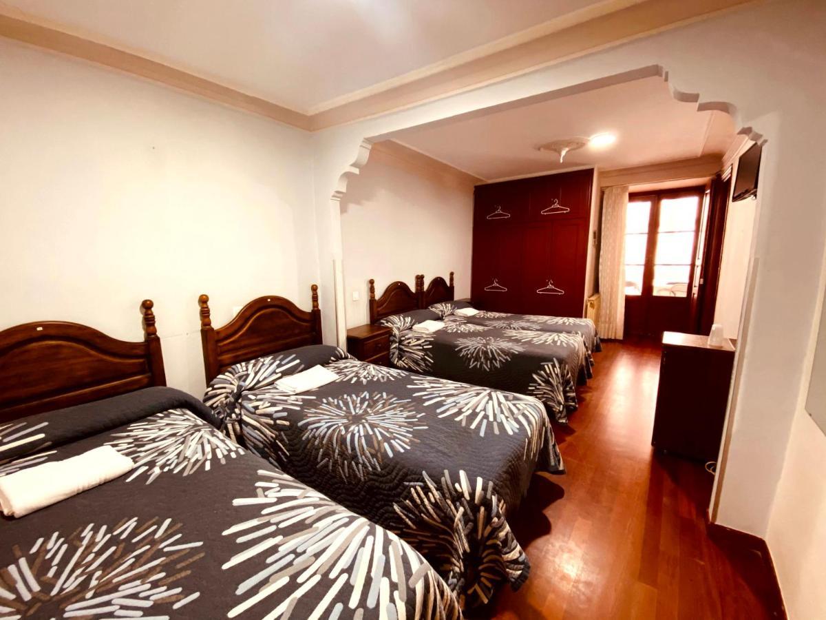 Triple Room with Shared Bathroom,1073742595:JPEG