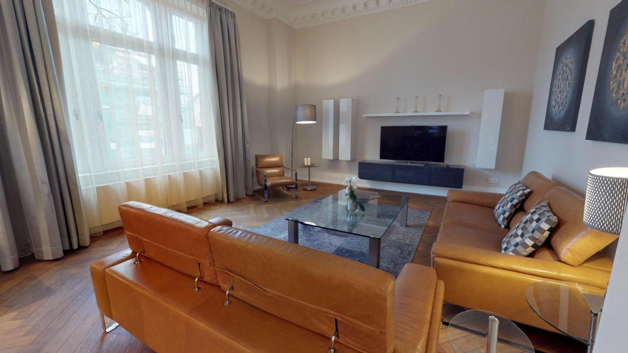 Superior Apartment