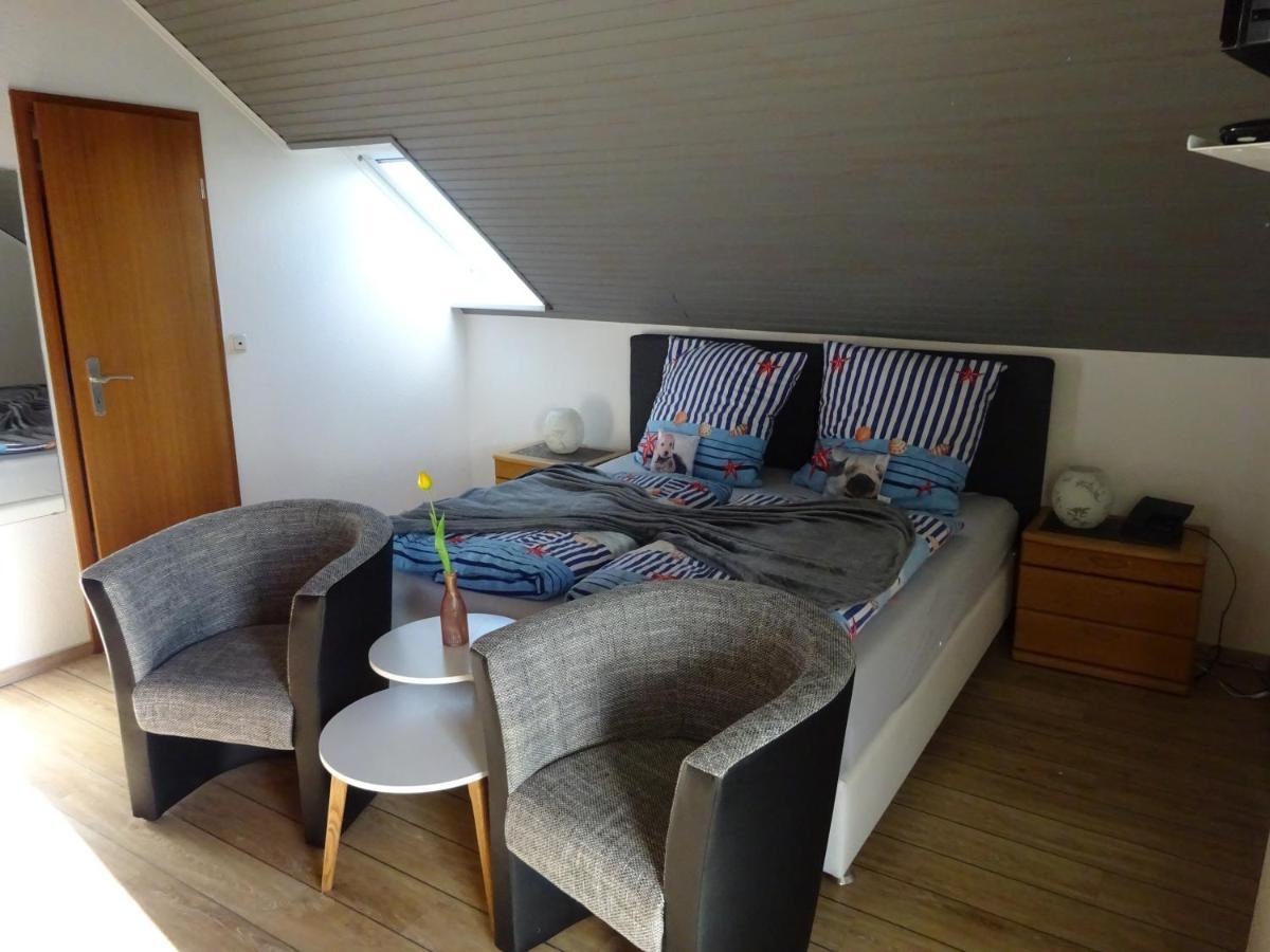 Doppelzimmer mit Balkon