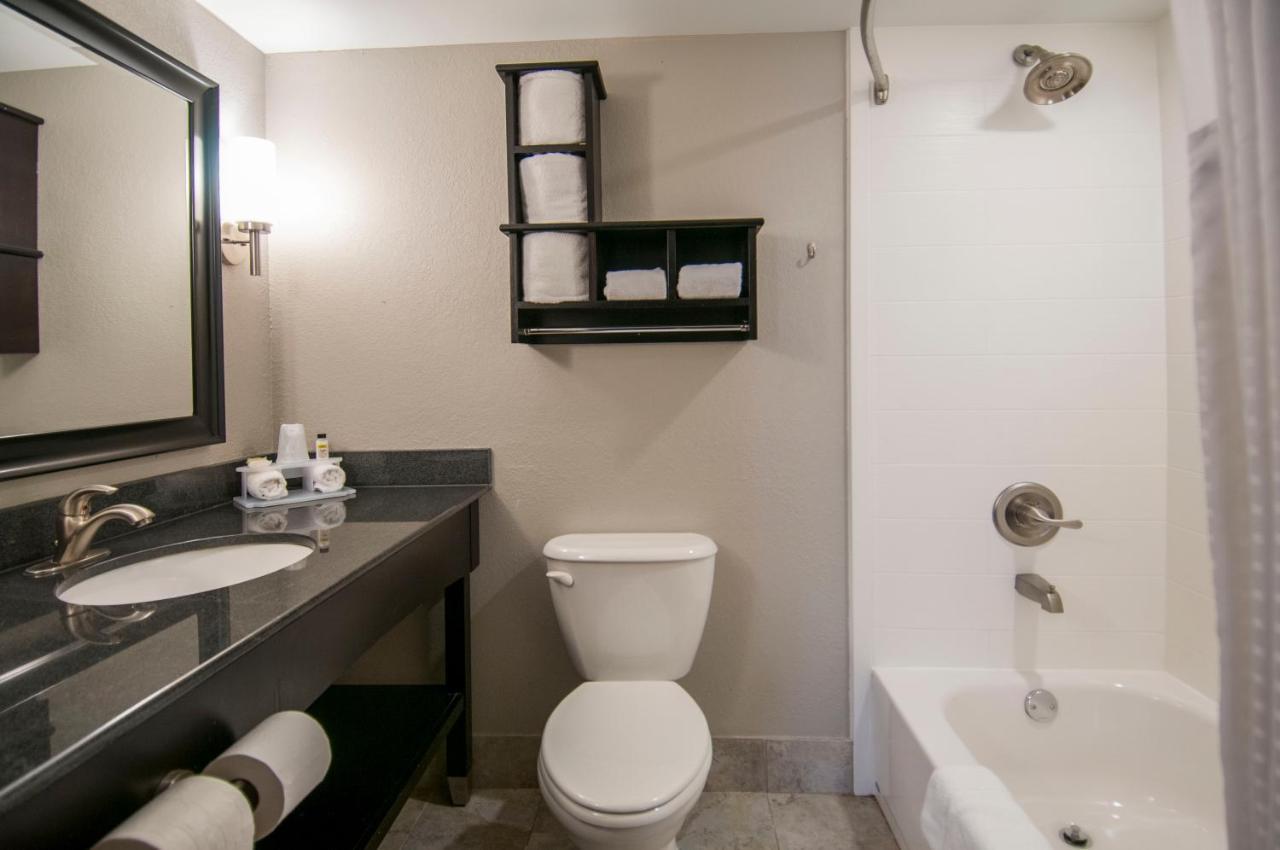 Standard King Room