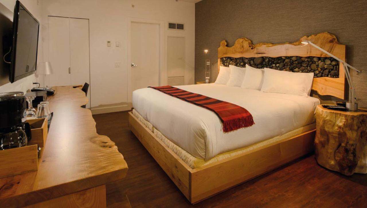 Deluxe Zimmer mit Kingsize-Bett
