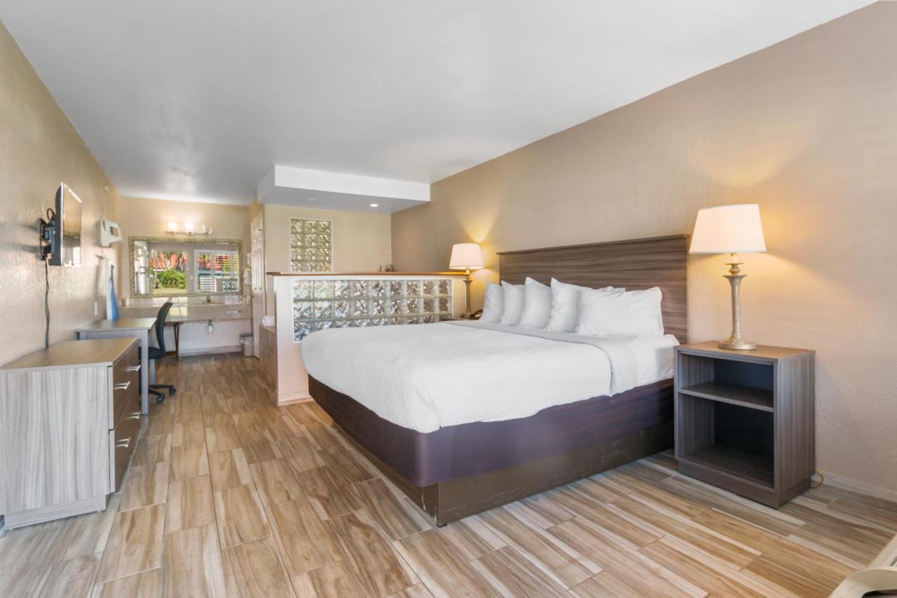One-Bedroom Suite