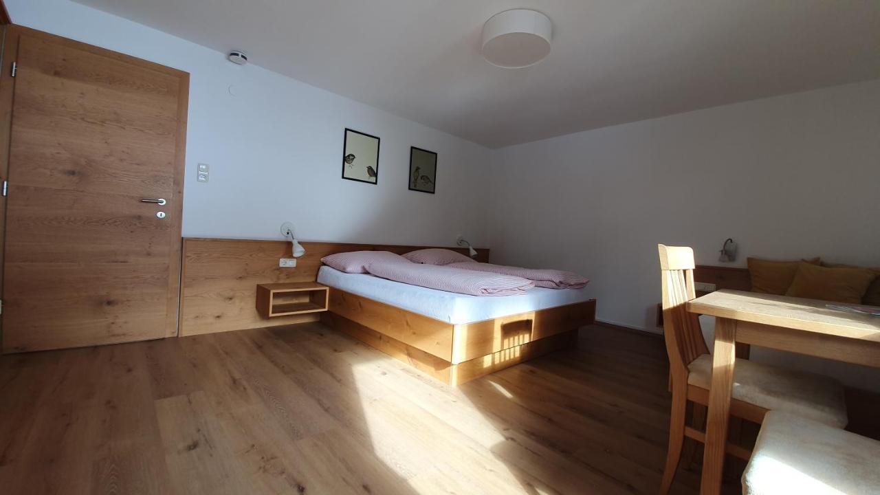 Dreibettzimmer mit Balkon
