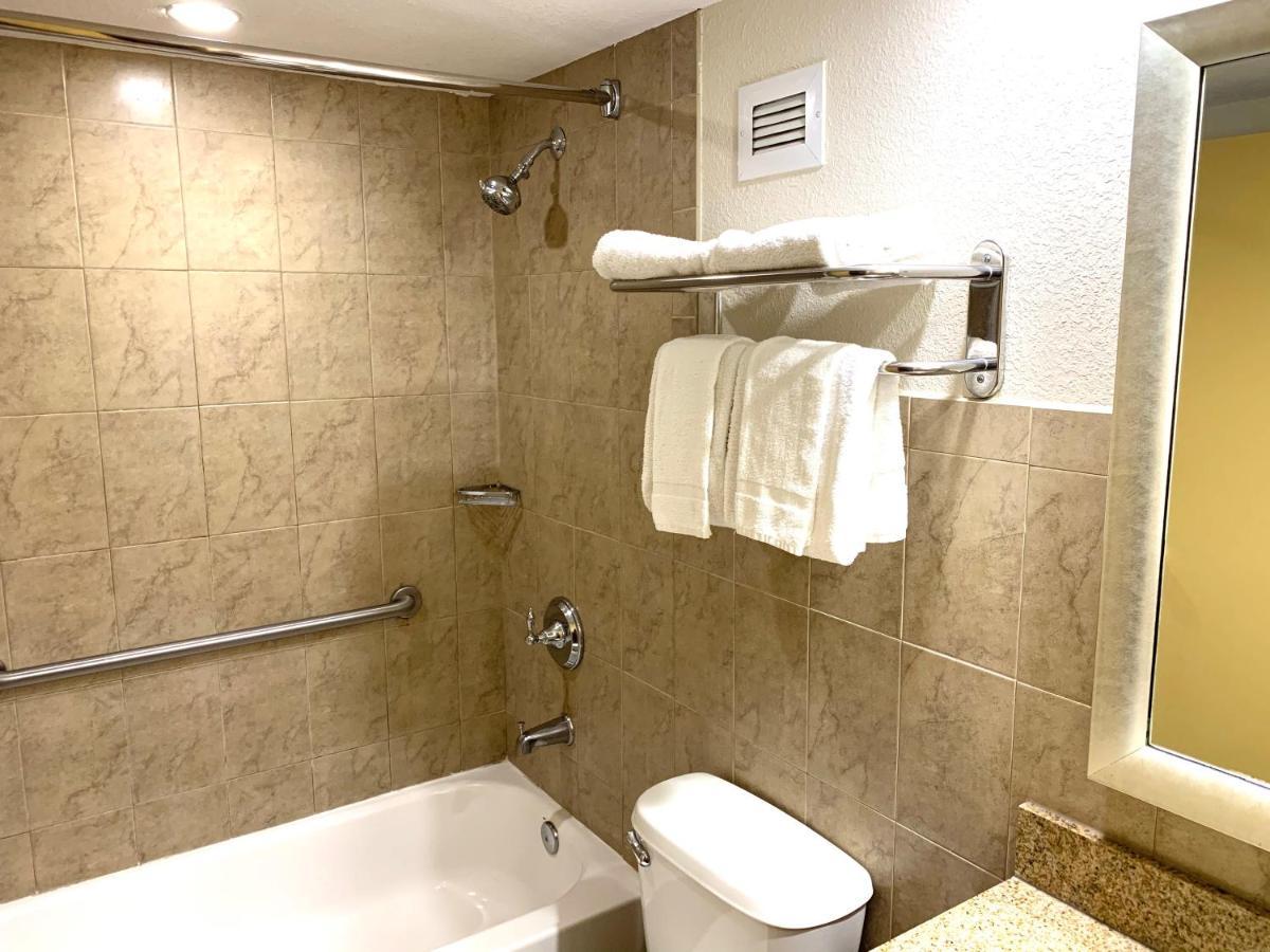 Chambre Deluxe avec 2 Lits Queen-Size - Non-Fumeurs